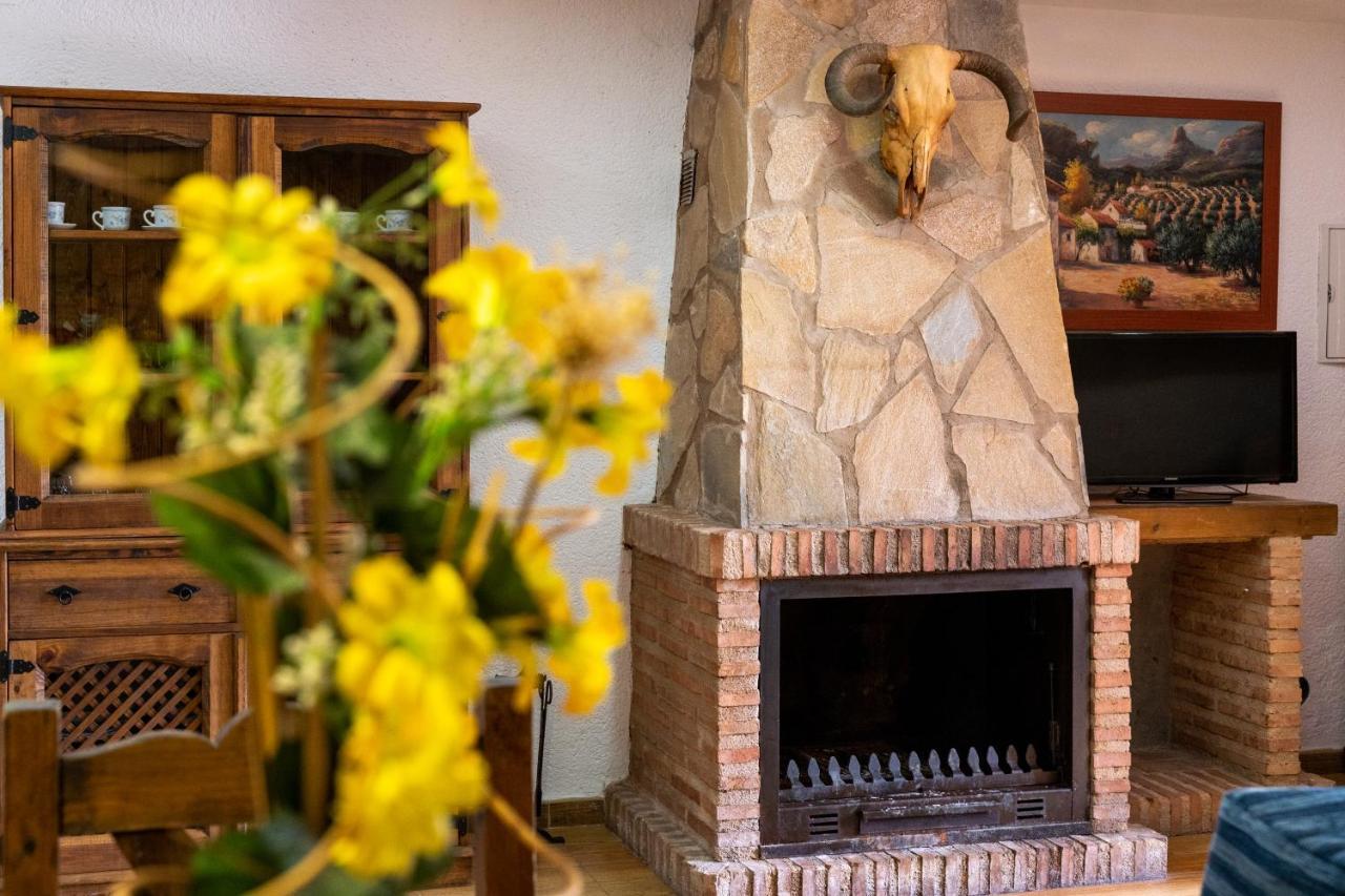 Hospedium Dlj Respira Cazorla Villa ลาอิรูลา ภายนอก รูปภาพ